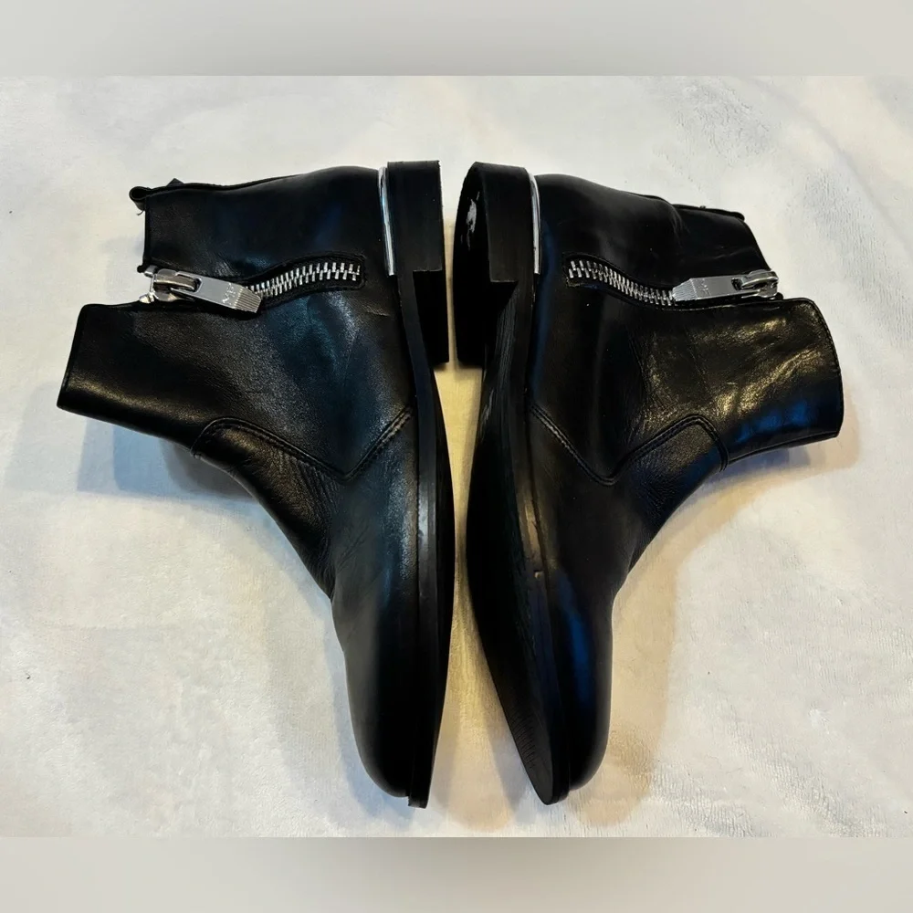 Marc Fisher Black Leather Rail Ankle Boots Side Zip Silver Accent 6M